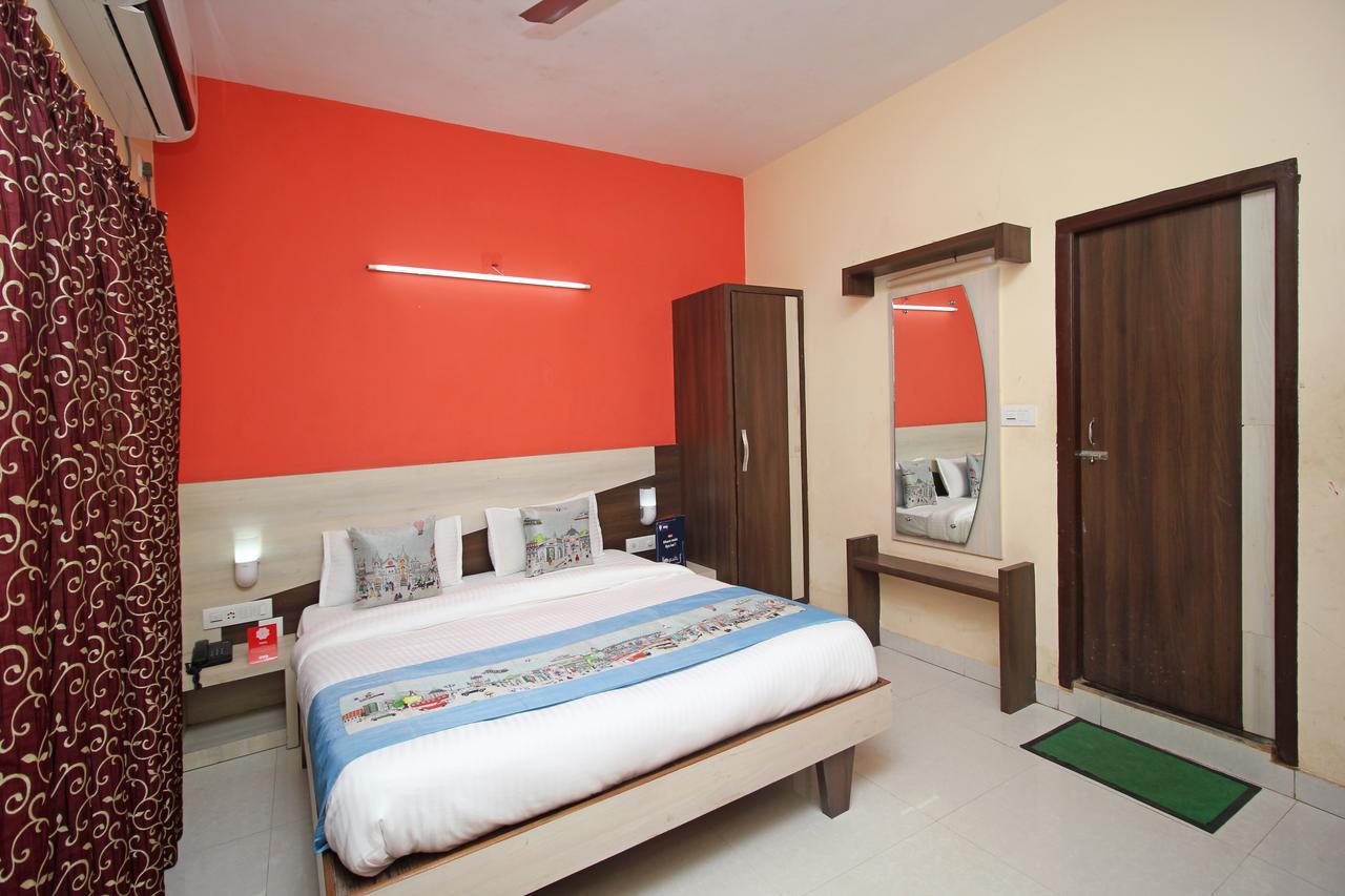 Oyo 7680 Park Lagoon Hotel Puri Buitenkant foto