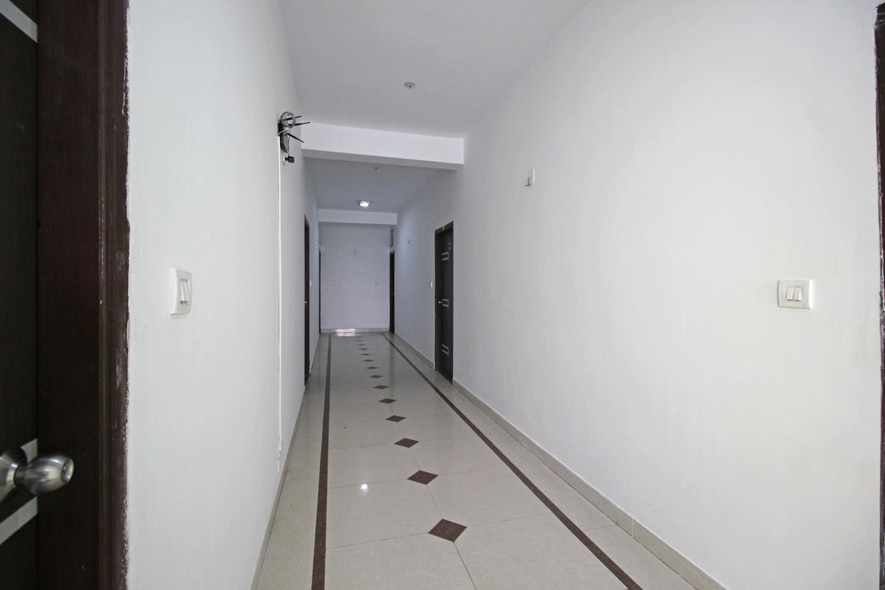 Oyo 7680 Park Lagoon Hotel Puri Buitenkant foto