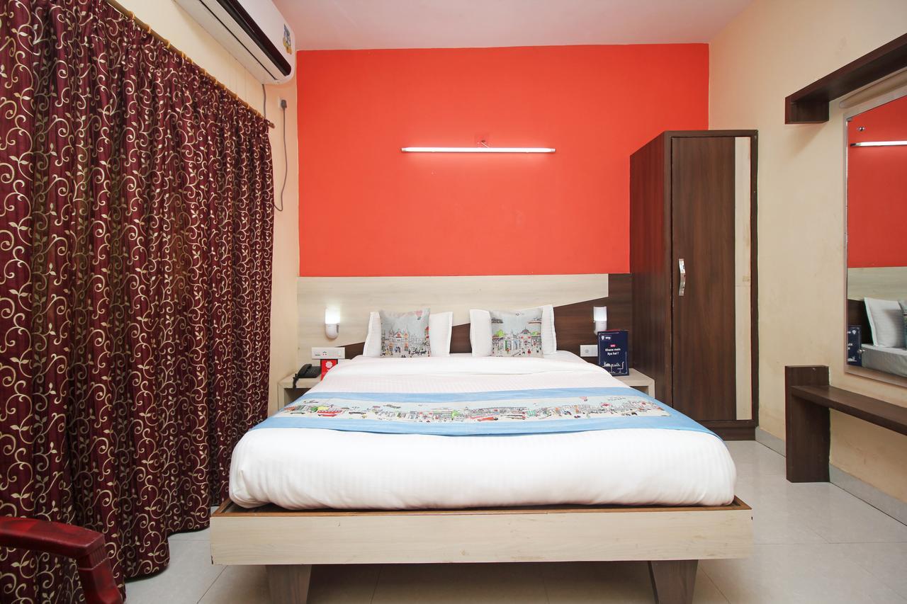 Oyo 7680 Park Lagoon Hotel Puri Buitenkant foto